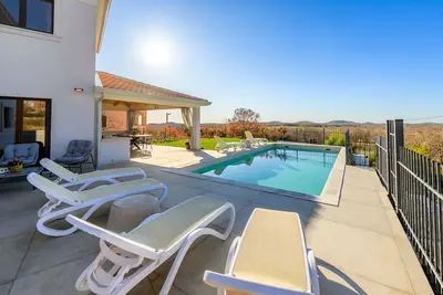 Image de Luxury Villa Sofia with Pool in Porec, Istria