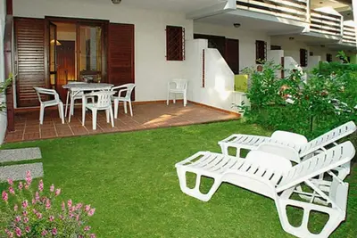 Image de Belle maison familiale avec jardin aménagé