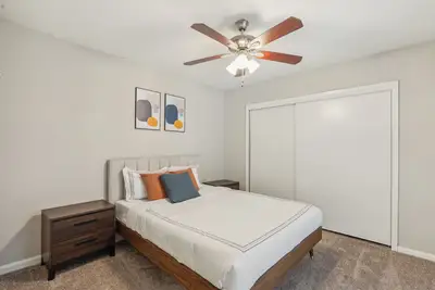 Image de Stratton 2415-A I Spacious 2 Bed 1. 5 Bath