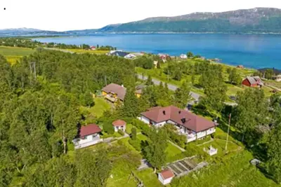 Image de Charming 2-bedrom Hemingway-Annex at welcoming Hardwood-Hideout 4u in Tromsø