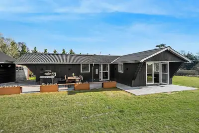 Image de Modern holiday home with 3 bedrooms, completely renovated in 2025 and located close to Rinkøbing.