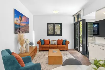 Image de 2bdr on Beaufort Street + Parking - Mount Lawley