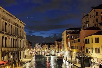 Image de Luxurious 300 sqm Apartment with Canal View in Cannaregio