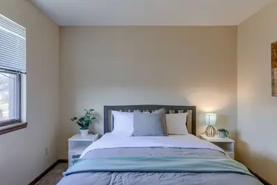 Image de Aviator's Lounge 2br 1Bath WiFi Close to Airport Very Convenient Book your stay1