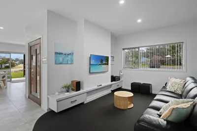 Image de Sanctuary On Seagrass