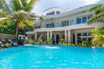 Image de Guest-friendly 9bd/9ba party complex in central Sosua