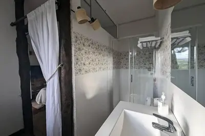Image de Double Room - 1 or 2 beds / Casa Rural Bilbao Caserio Gondra Rentals
