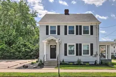 Charming 3-bedroom house in lovely Hamilton with WiFi, Ac newly remodeled 1900s