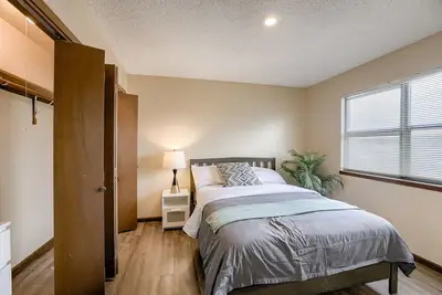 Image de Aviator's Lounge 2br 1Bath WiFi Close to Airport Very Convenient Book your stay2