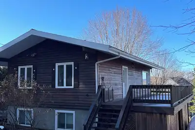Image de Charming Chalet in Mansonville, Qc – Lake View & Pet-Friendly | 31+ Day Rental