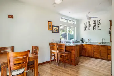 Modern townhouse with pool, patio & easy access to Marino Ballena Park