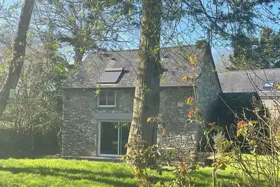 Image de Le nid douillet! \nUn petit abris, pour se ressourcer au bon air!