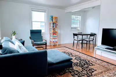 Apartment 2 Bedrooms Deck Yard