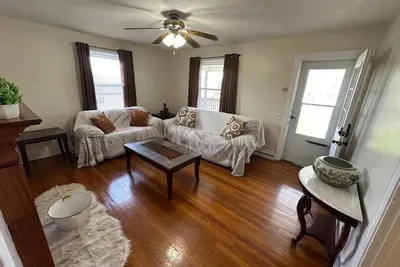 Image de Charming 2-bedroom House in charming Ridgeway/Martinsville