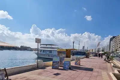 Image de Bright and Cozy Two-Bedroom Apartment Near Sliema Promenade