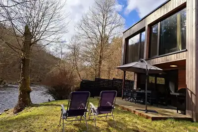 Image de Le vieux pont - Chalet confort au bord de l'eau