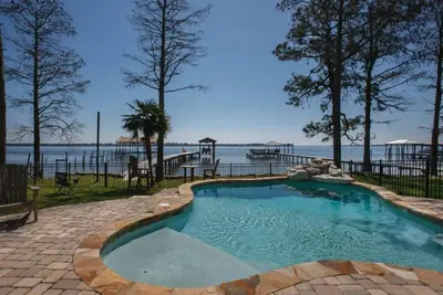 Image de Pier - Pool - Pet Friendly - Waterfront - 3-bedroom house on Perdido Bay.