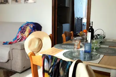 Image de Flo's House small bright independent apartment 5 min. from the sea.