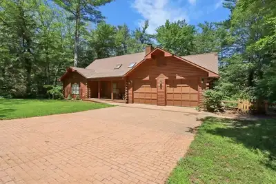 Image de Charming 7-bedroom lodge with Ac, WiFi in awesome Lake Delton Wisconsin Dells
