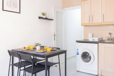 Image de 2-bedroom apartment - close to beaches and center