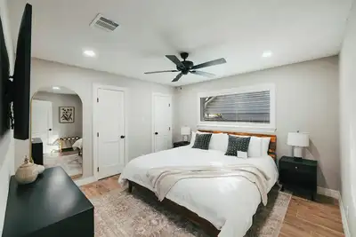 Image de New Modern 5br - Mins drive to Texas A&M