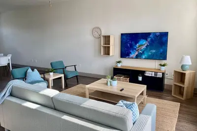 Image de Secure Space Near Memorial Lake view Gym Pool W/D