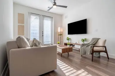 Image de Modern 1Bd/1Ba Apt near Ut & Dt