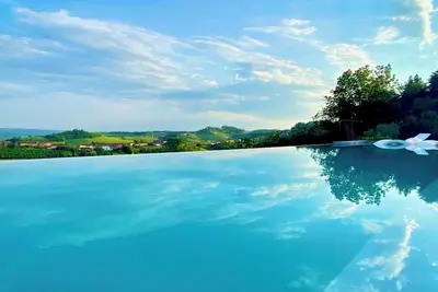 Image de Casa Profumi di Barbera 4: Infinity Pool, 2 Luxurious Bedrooms & Historic Charm
