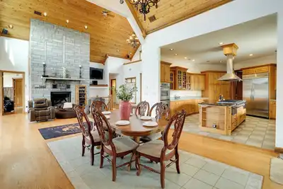 Image de 366 Shared Acres, Lake Access: Ozark Getaway!
