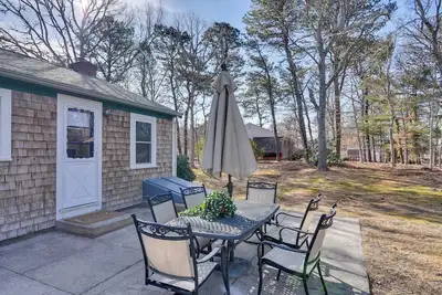 Image de < 1 Mi to Craigville Beach: Home w/ Patio & Bbq