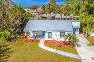 Image de Fishing Paradise: Lake Poinsett Home w/ Deck!