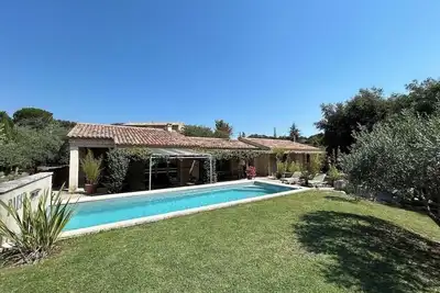 Image de Maison cosy avec piscine à Gordes - Manetin - 6 personnes