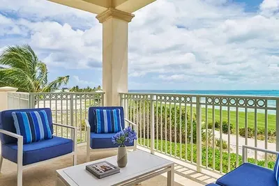 Image de 3br Oceanfront Unit | Stunning Ocean View, Family Beach Adventure!