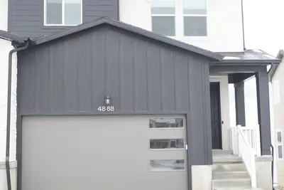 Image de Modern Mapleton Retreat