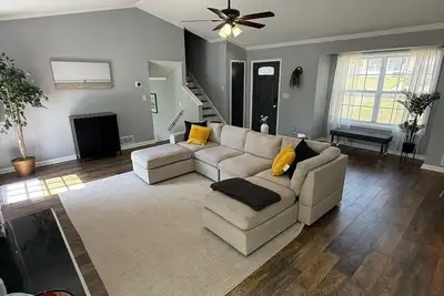 Image de 3-bedroom  Charming House in Fabulous Marietta Great Backyard, quiet and relax! !