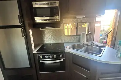 Image de Charming Rv with Ac in Delhi for a cozy getaway