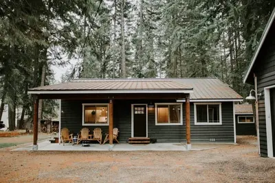 Image de Family & Group Friendly Cabin + Casita: Hot Tub, Lake, Game Room, Fire Pit