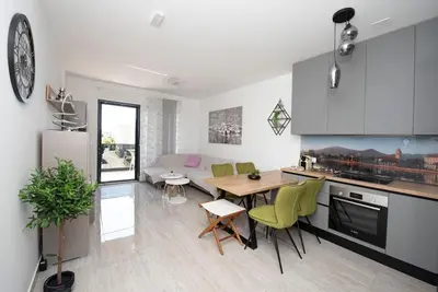 Image de Appartement de deux chambres avec le balcon Trogir (A-24060-a)