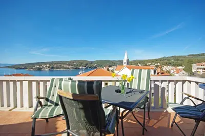 Image de Garçonnière avec la terrasse et la vue sur le mer Sumartin, Brac (As-24131-b)