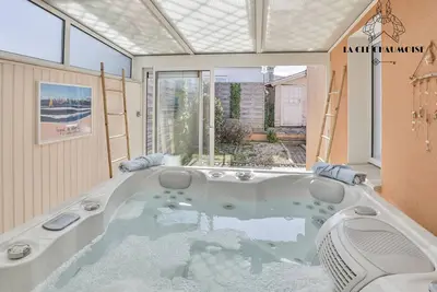 Villa Ls - Agréable Villa avec piscine et jacuzzi