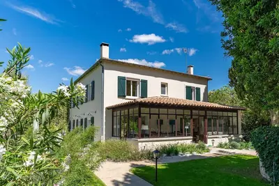 Image de Stylish country Retreat: 6 Bedrooms, Pool & Garden: Villa Noria