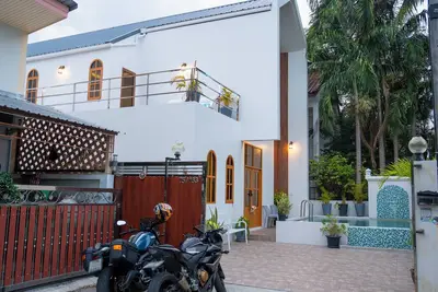 Image de 3-bedroom villa with Pool in Chalong near Fitness Street and Tiger Park