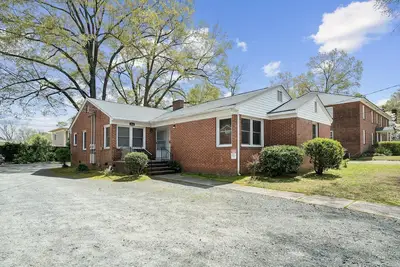 Image de Buchanan 2br at Duke East Campus