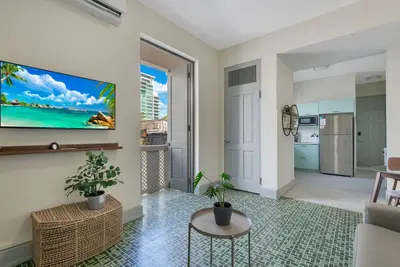 Image de Apartment with High Ceilings and Panoramic Views in Miramar