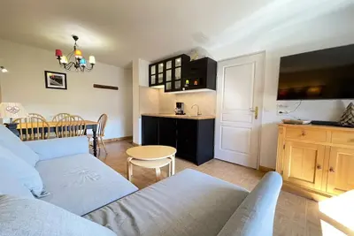 Image de Appartement deux chambres au pied des pistes dans une résidence avec piscine