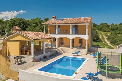 Image de Villa à Skitaca avec Piscine et Vue Mer