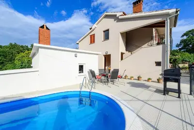 Image de Appartement exquis avec piscine privée