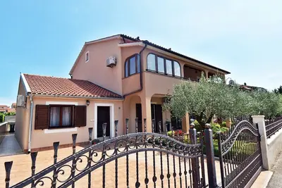 Image de Appartement à Pula près de Hidrobaza