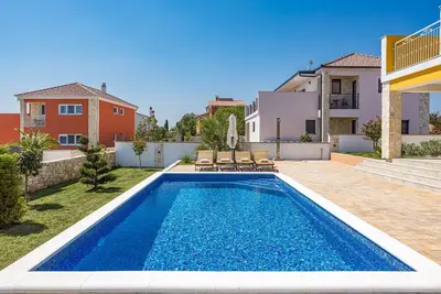 Image de Villa à Krnica près des plages avec piscine