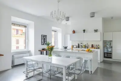 Image de Trastevere Brand New - Modern 4br 4baths, custom kitchen, living room. Ac - Wifi